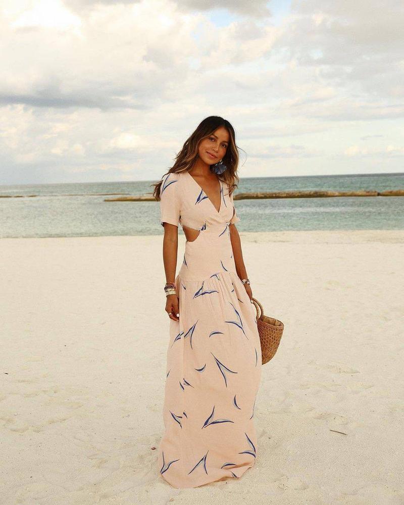 Make it Fashion Cutout Maxi Dress