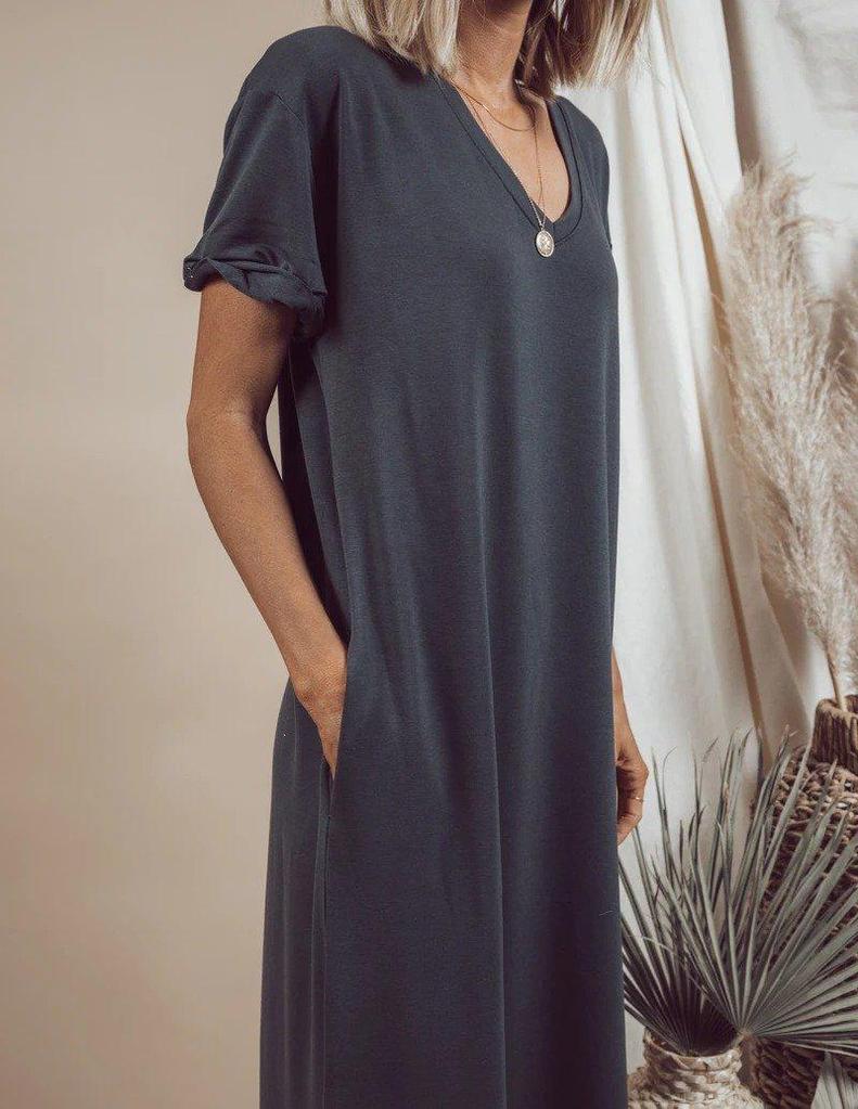 Simple Plain V-Neck Side Pocket Maxi Dress