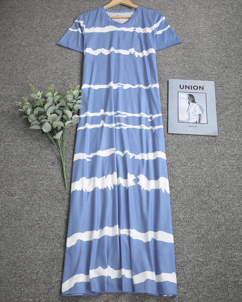 Modest Blue V-Neck Short Sleeve Printed Maxi Dress